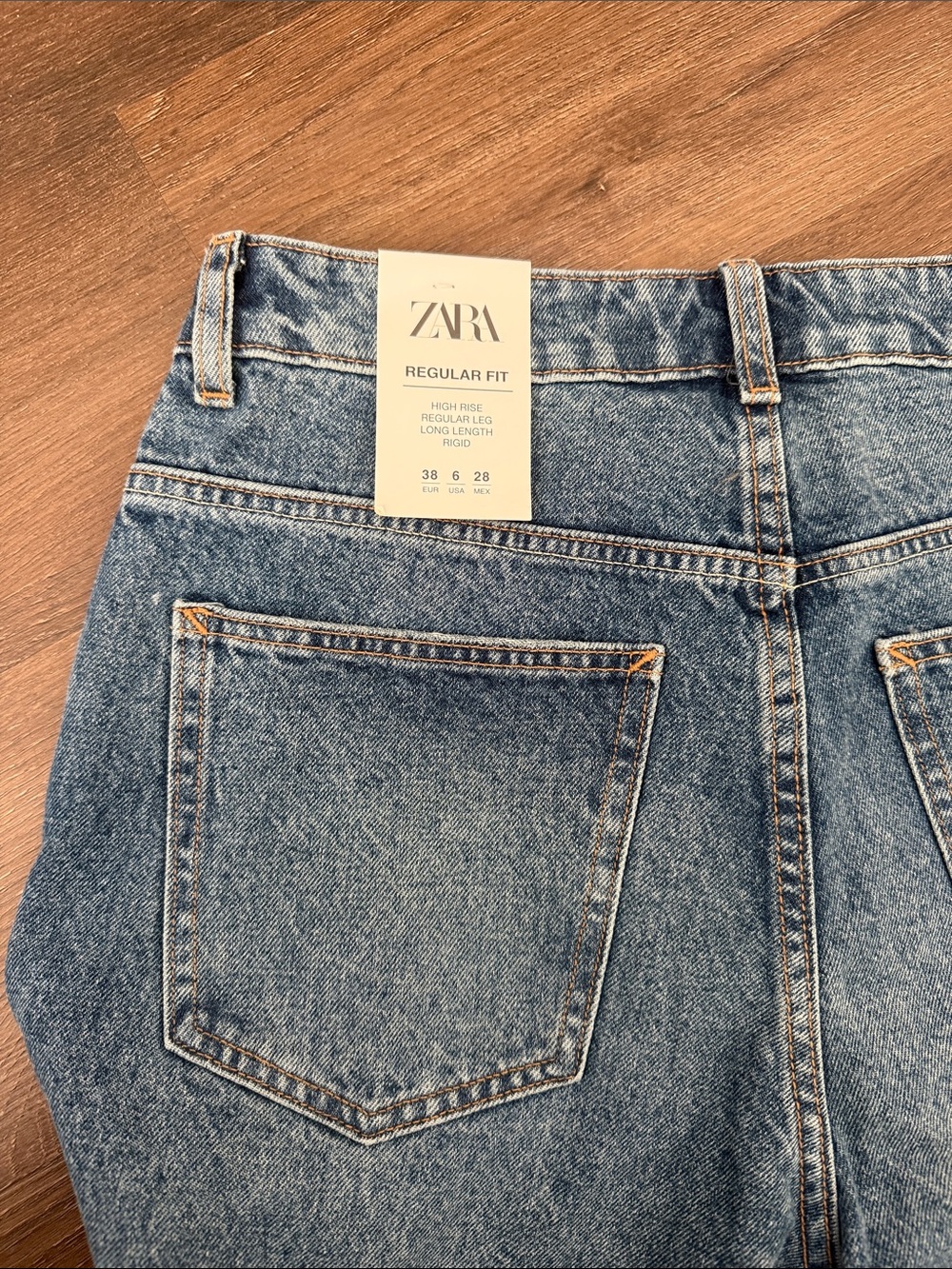 NWT Zara High Rise Regular Fit Jeans - Picture 3 of 3